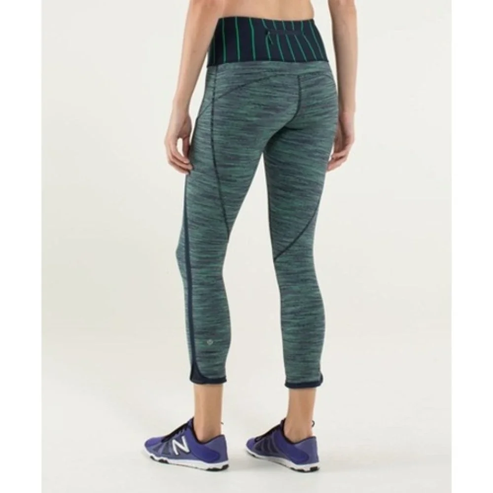 Lululemon Leggings Women's Size 8* Can't Stop Crop Blue Green